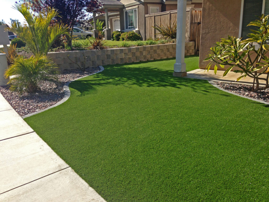 Install The Artificial Grass In Your Home To Get Adorable Look - Leaf Lette